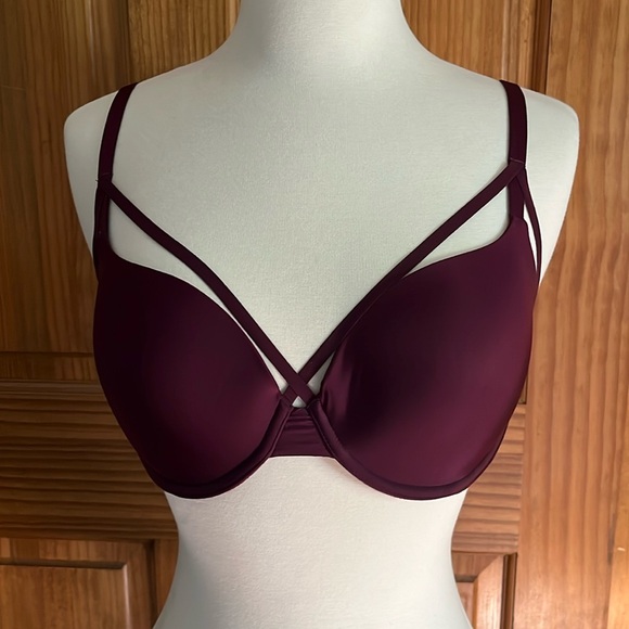 Victoria's Secret Other - Victoria’s Secret Lightly Lined Demi With Cage Detail